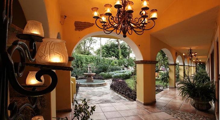 El Encanto Inn & Suites Boutique Hotel