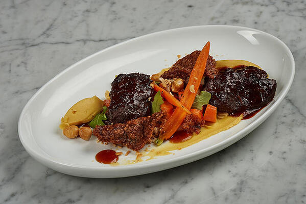 Local 11 Ten Food & Wine