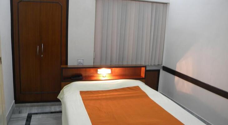 OYO 2872 Fab Guest House