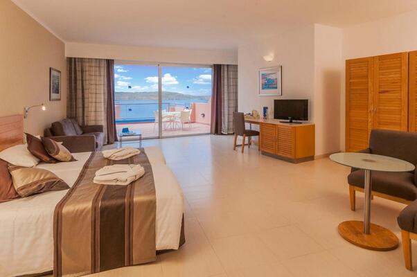 Dolmen Hotel Malta