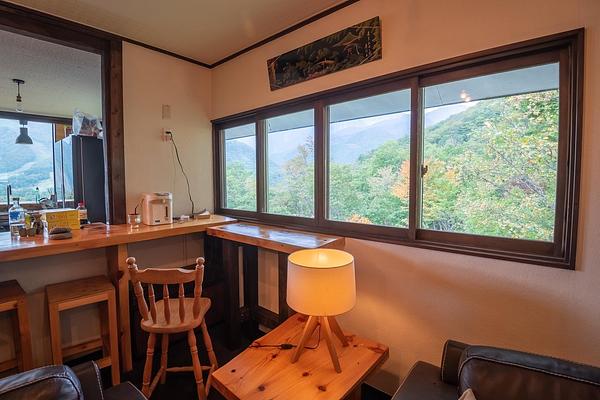 Kamoshika Views