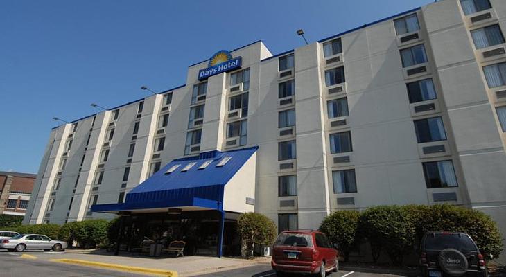 Days Hotel by Wyndham University Ave SE