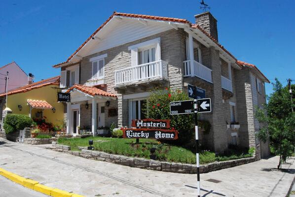 Hotel Lucky Home