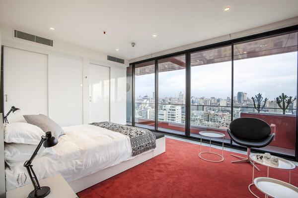 1866 Court & Suites
