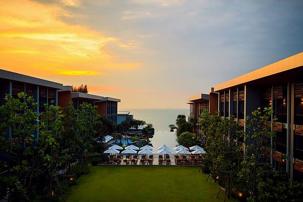 Renaissance Pattaya Resort & Spa