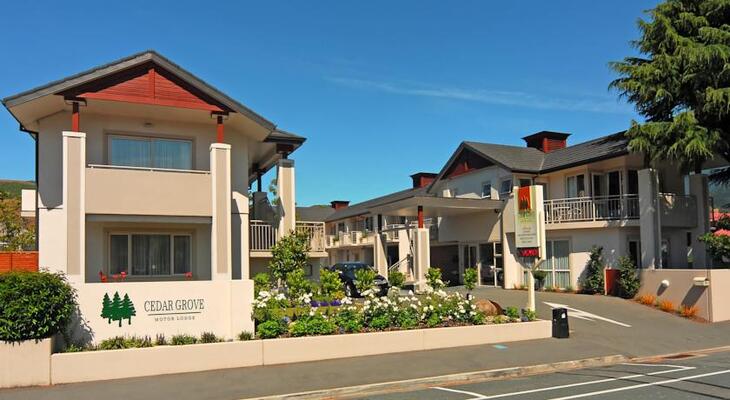 Cedar Grove Motor Lodge