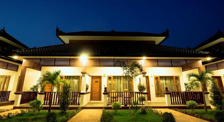 Yadanarpon Dynasty Hotel