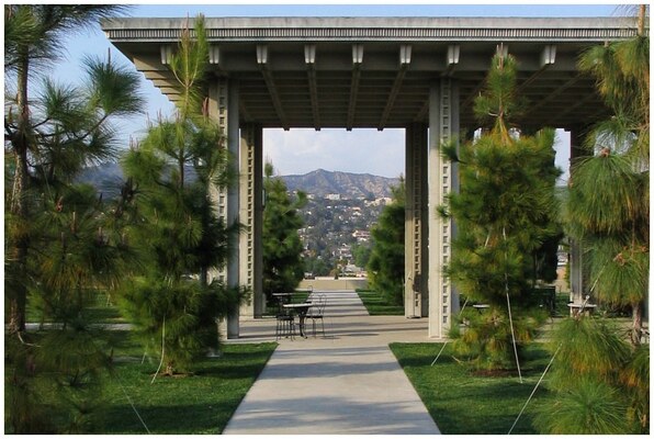 Barnsdall Art Park