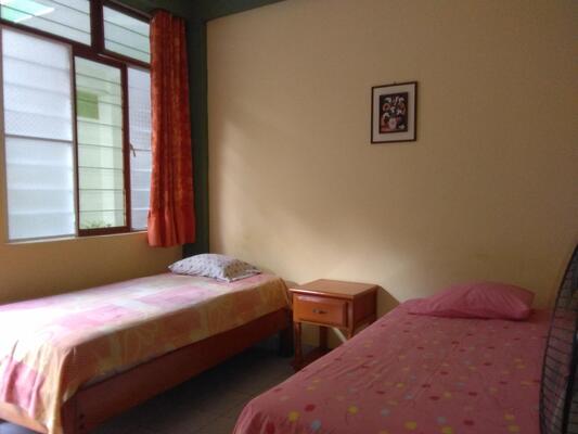 Hostal El Colibri