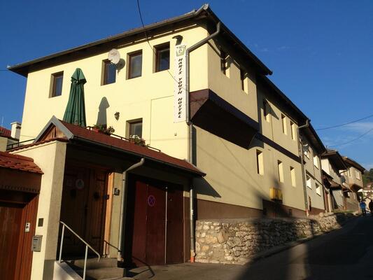 Haris Youth Hostel