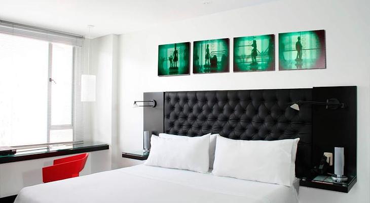 Hotel 104 Art Suites