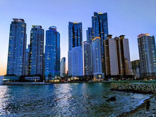 The Bay 101 Yacht Club