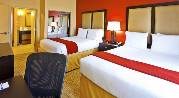 Holiday Inn Express & Suites Nashville-Opryland, an IHG Hotel