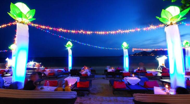 Ark Bar Beach Resort