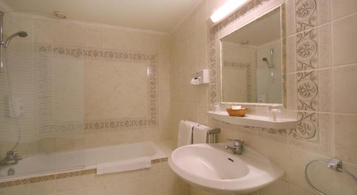 NEGRECOSTE Hotel & Spa