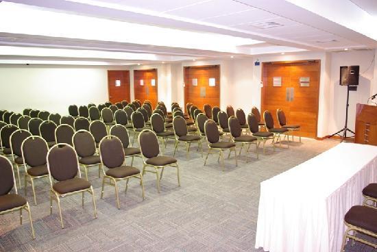 Victoria Regia Hotel & Suites