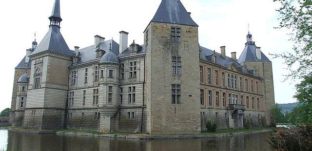 Chateau de Sully