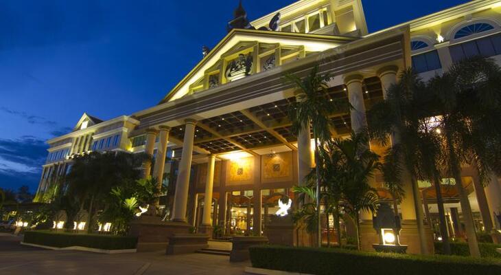 Pacific Hotel & Spa