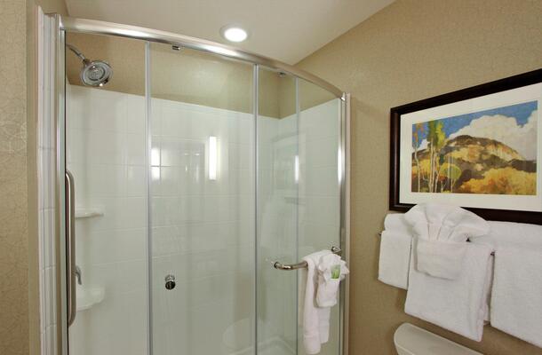 Holiday Inn Express & Suites Colorado Springs-First & Main, an IHG hotel