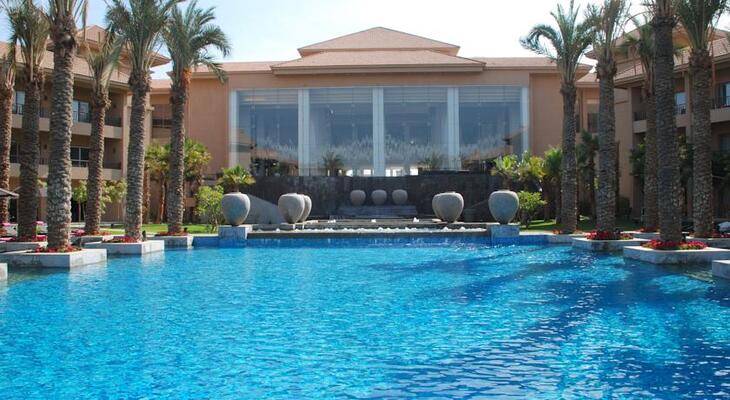 Dusit Thani Lakeview Cairo