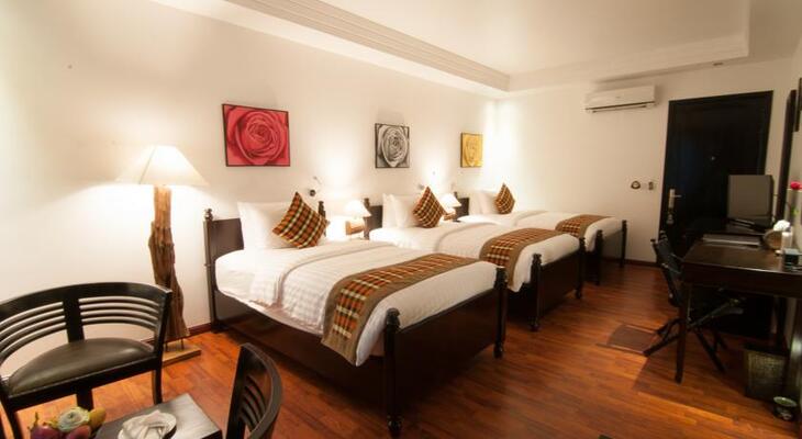 La Rose Suites