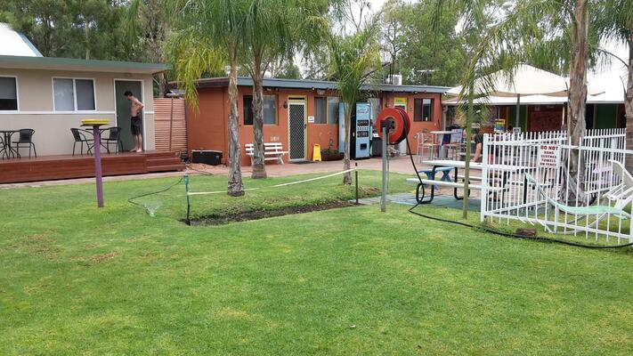 Alice Lodge Backpackers