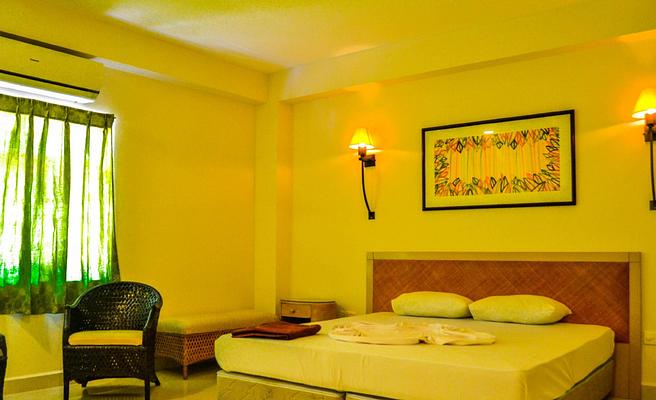 Green Grass Hotel