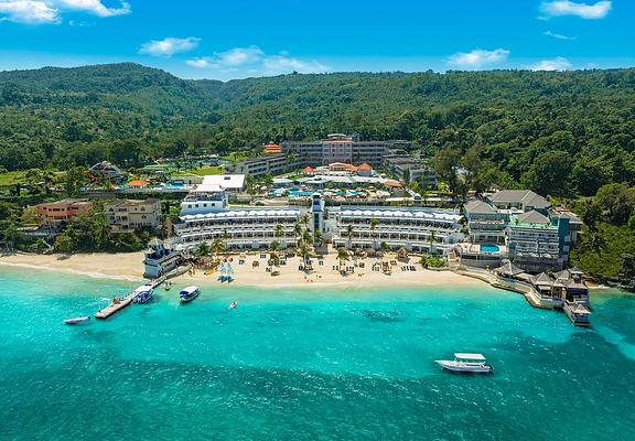 Ocho Rios Bay Beach