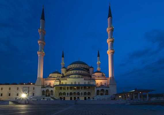 Kocatepe Mosque (Kocatepe Camii)