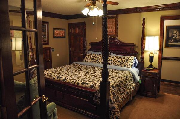 Williamsburg Sampler Bed and Breakfast