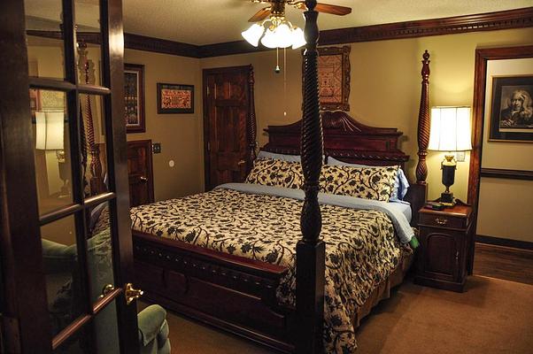 Williamsburg Sampler Bed and Breakfast