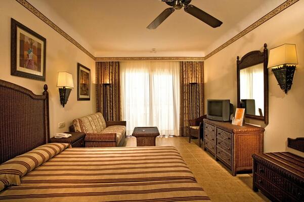 Hotel Riu Karamboa