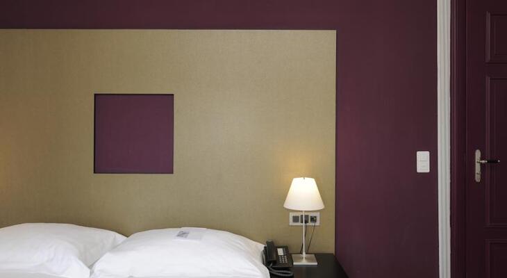 Alma Hotel