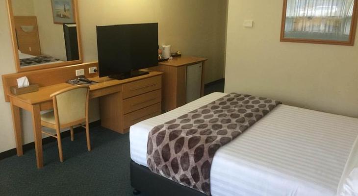 Park Motor Inn