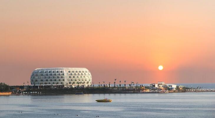 Gold Island Hotel