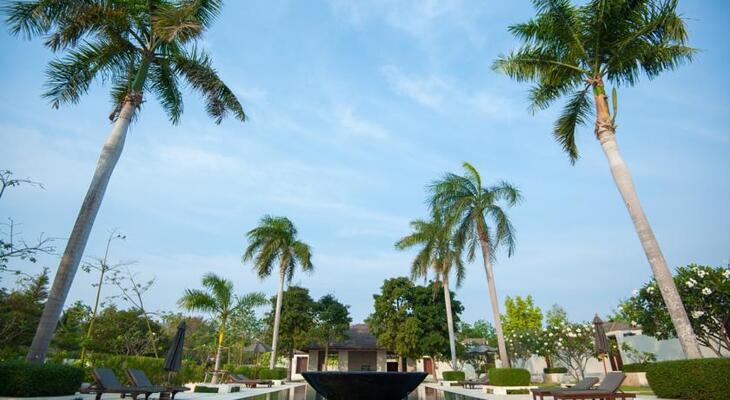 AKA Resort & Spa
