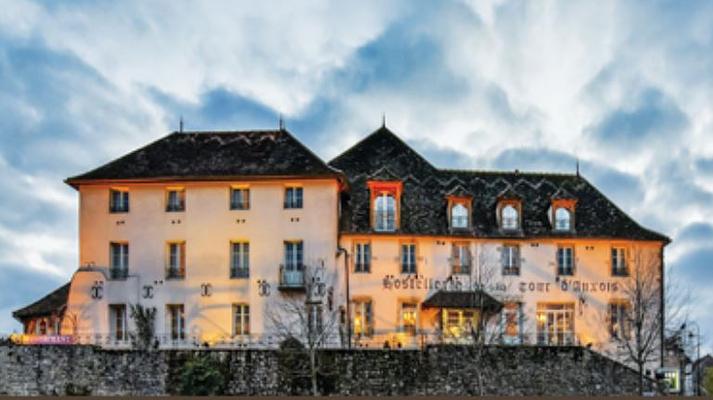 Hostellerie de La Tour d'Auxois