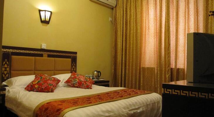 Holly's Hostel