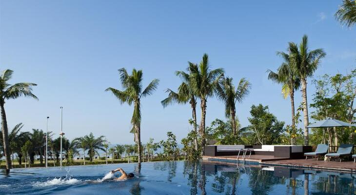 Pullman Oceanview Sanya Bay Resort & Spa
