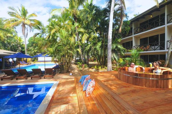 Oasis Palms Hotel