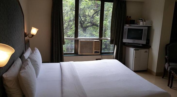 OYO 691 Hotel Srimaan