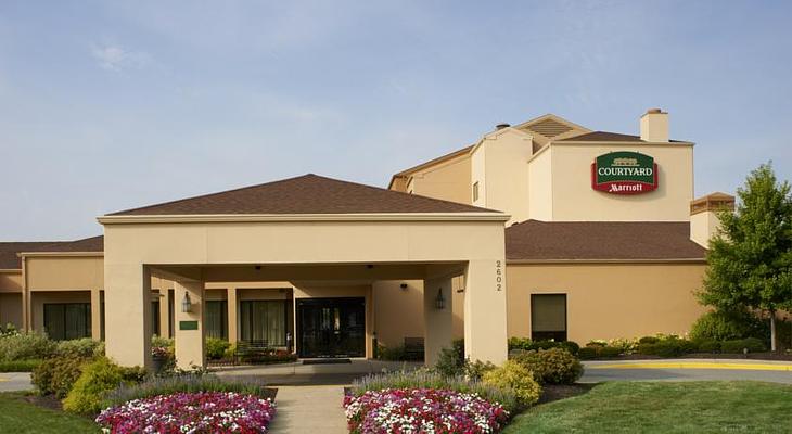 Courtyard by Marriott Indianapolis Airport