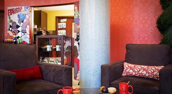 Staypineapple, The Maxwell Hotel, Seattle Center