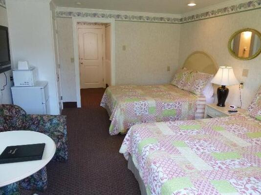 Falmouth Heights Motor Lodge