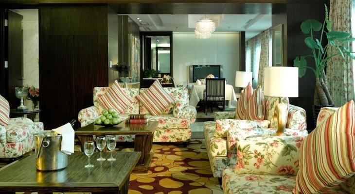 Xinjiang Hongfu Luxemon Hotel