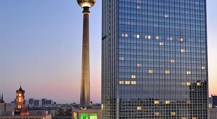 Park Inn by Radisson Berlin Alexanderplatz Hotel