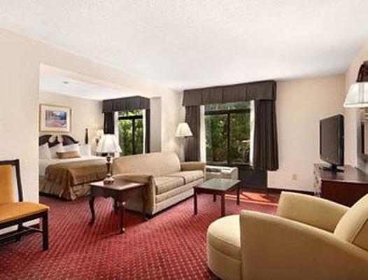 Wingate by Wyndham Charlotte Airport South/ I-77  Tyvola