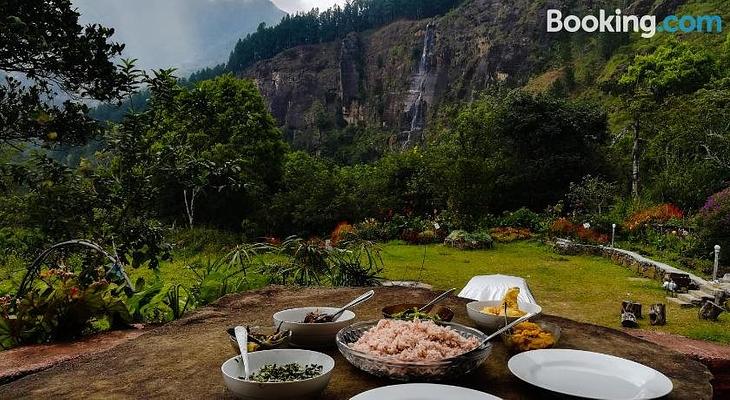 Bambarakanda Holiday Resort