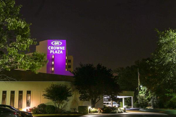 Crowne Plaza Virginia Beach Town Center, an IHG Hotel