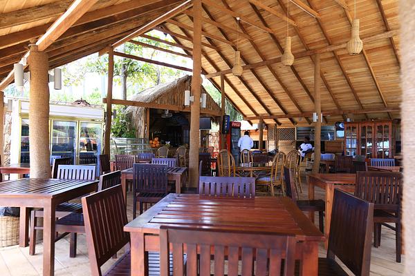 Coconut Beach Lodge